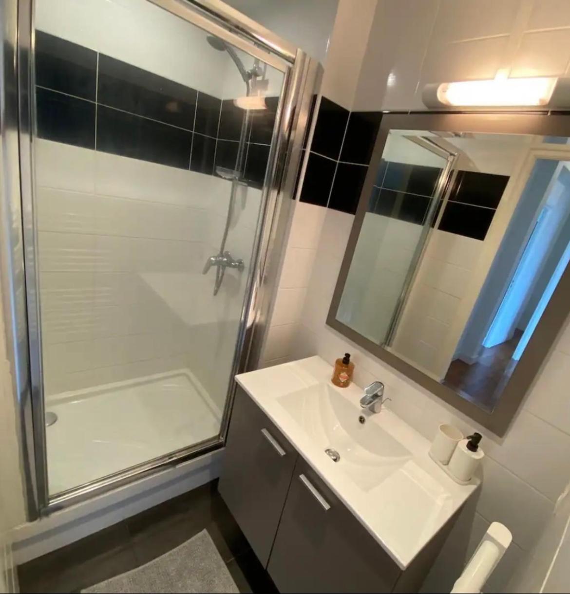 Appartement Spacieux Avec Balcon Et Parking Brest Zewnętrze zdjęcie